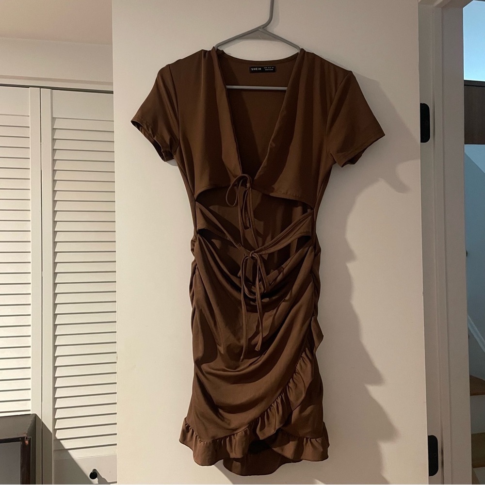 Brown Ruffle Tie-Front Short Sleeve Dress